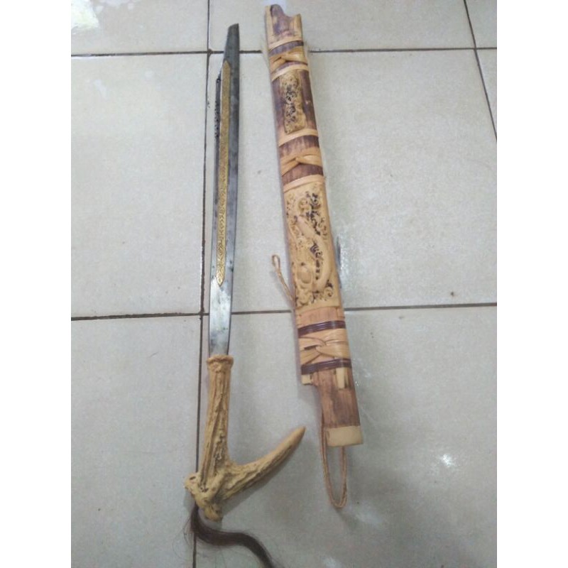 mandau dayak kalimantan