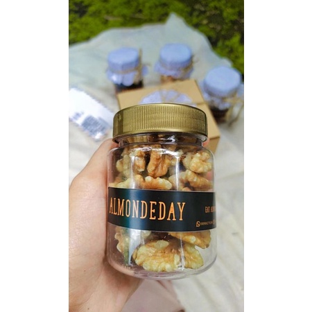 

WALNUT KEMASAN BOTOL 200ML / KACANG WALNUT / KACANG KENARI