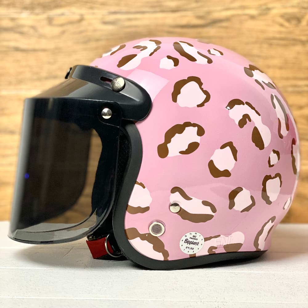 Helm Bogo Full Leher Dewasa Motif Leopard SNI Aesthetic