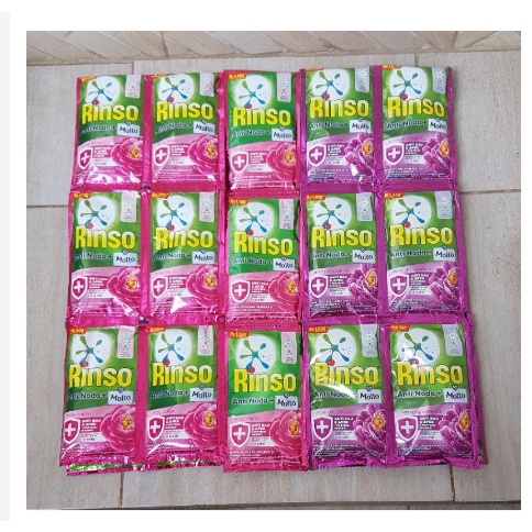 RINSO CAIR SACHET / 1 RENCENG ISI 6 PCS