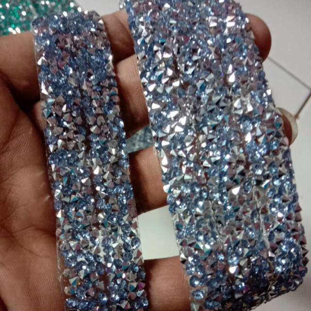 Diamond tikar motif acak