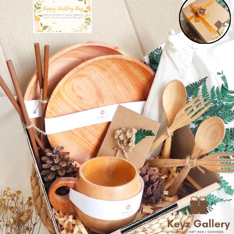 

↺ Hampers Lebaran / Hampers Idul Fitri / Bingkisan Lebaran / Alat Makan Kayu Zerowaste Product / Bingkisan Idul Fitri / Hampers Wedding / Kado Pernikahan Tunangan Ulang Tahun Wisuda Idul Fitri Adha Natal Tahun Baru €