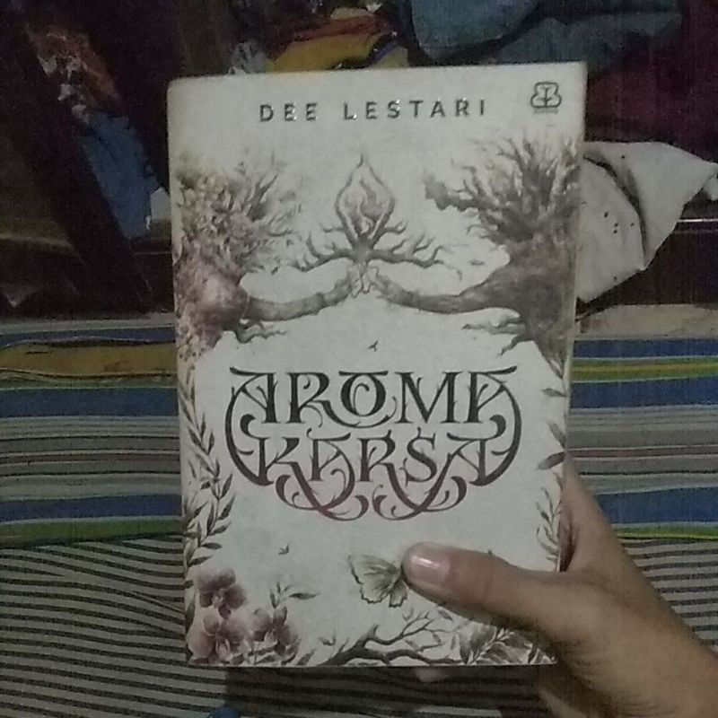 Novel Preloved Aroma Karsa