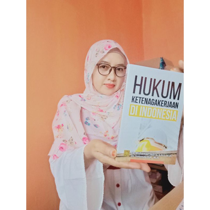 

HUKUM KETENAGAKERJAAN DI INDONESIA