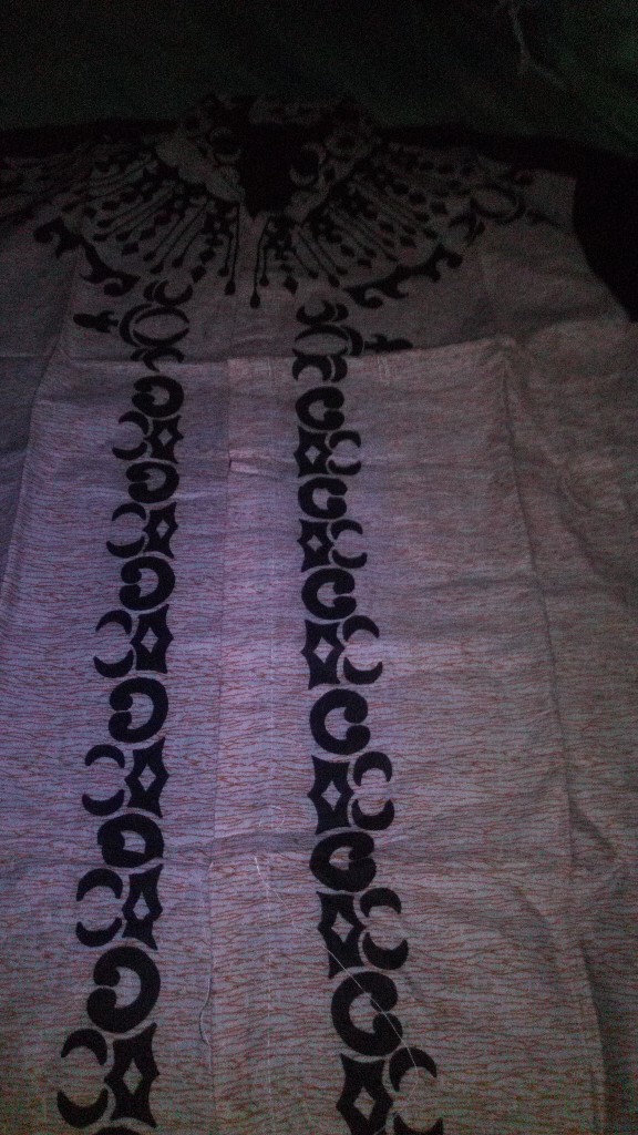 Kemeja Batik Pria Modern Motif Cacing