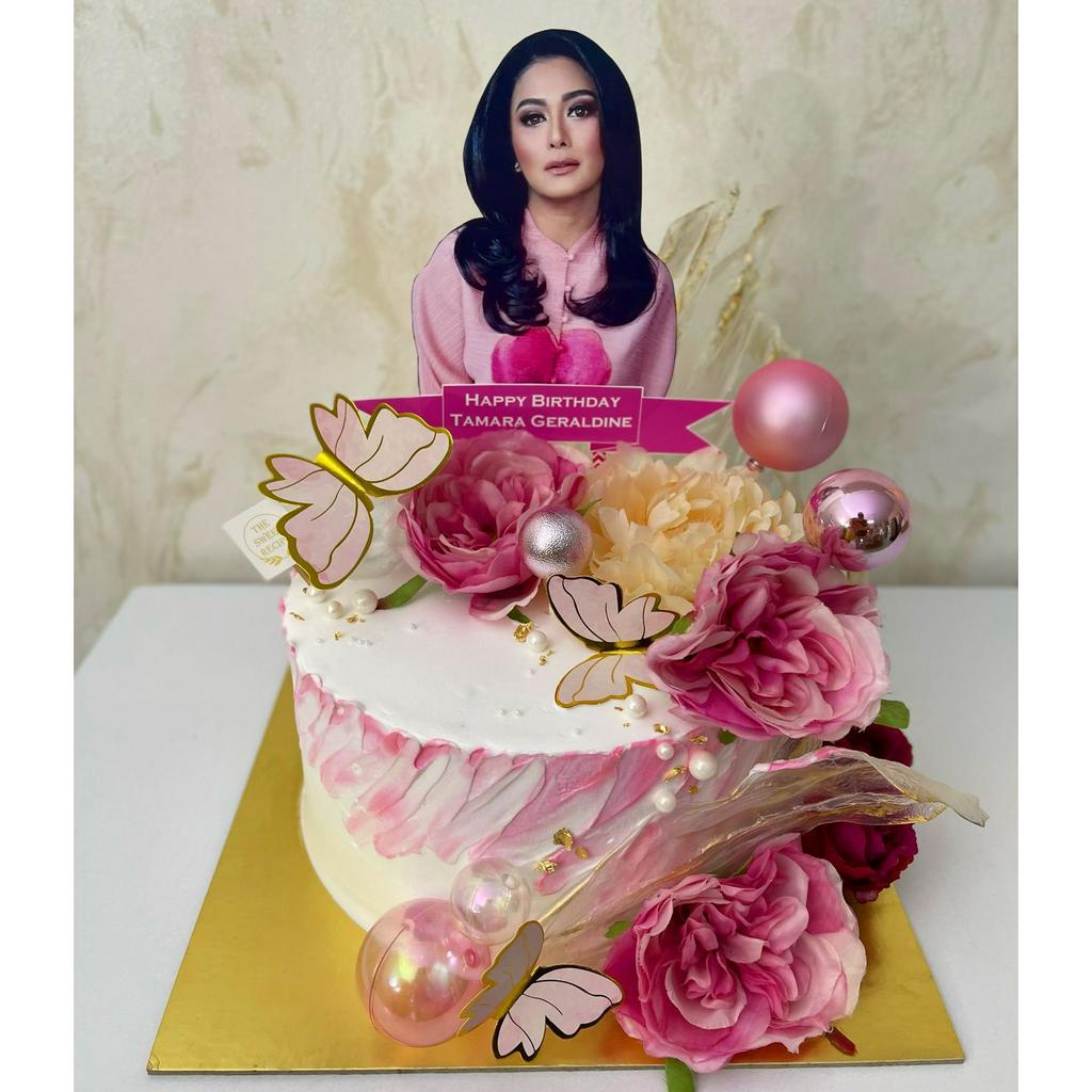 

Cake Rose With Butterfly