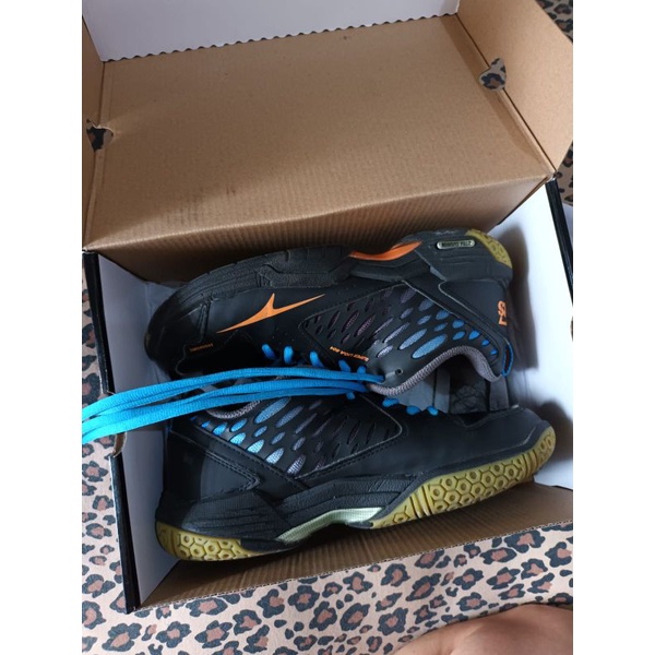 Sepatu Badminton RS
