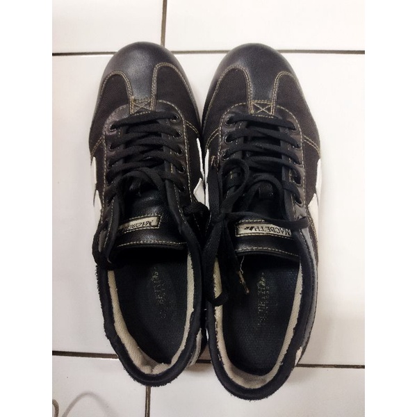 Macbeth Brighton Black Cement