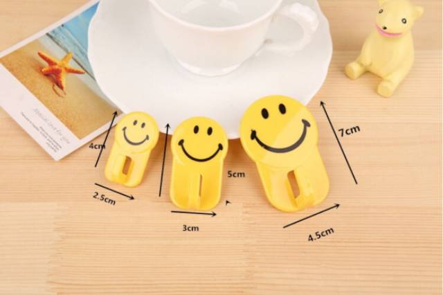 gantungan hook smiley isi 3pc /gantungan hook