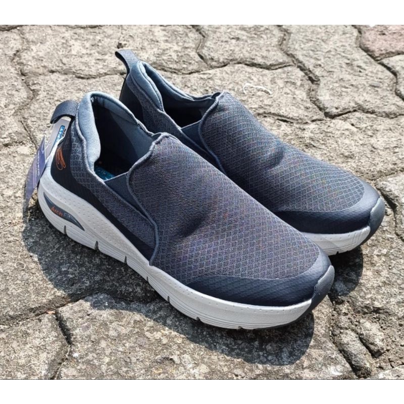 sepatu skechers / sepatu skechers pria/skechers Archfit Ballin