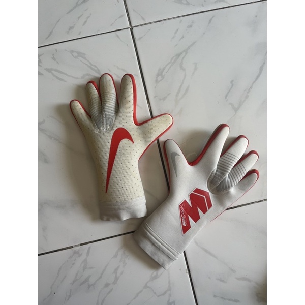 preloved sarung tangan kiper sepak bola futsal nike original (bekas pakai)