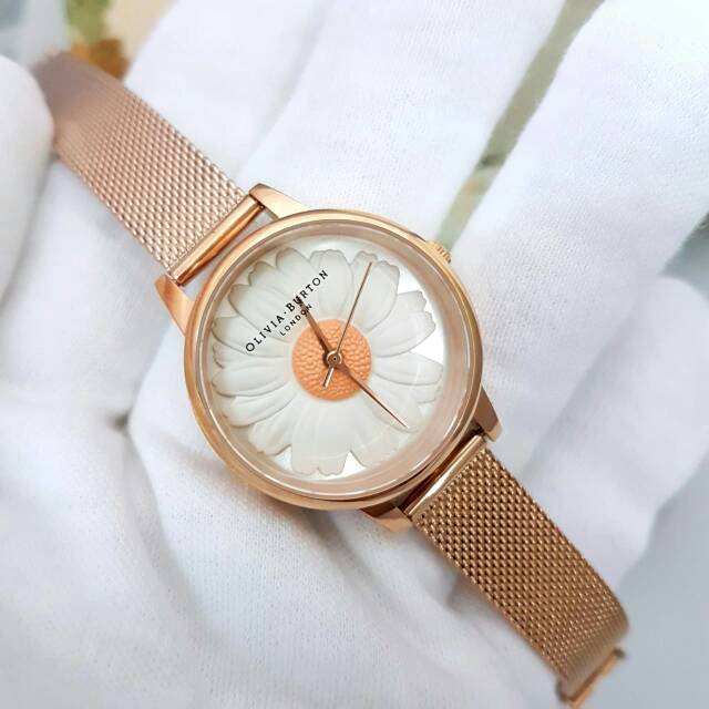 OLIVIA BURTON "3D DAISY ROSE GOLD BRACELET"