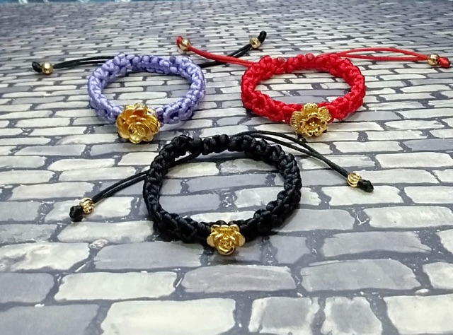 Gelang tangan wanita // gelang rajut tali // gelang charm// perhiasan // gelang