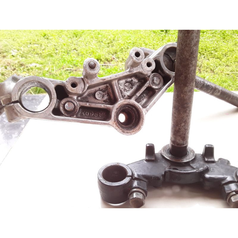 segitiga/T suzuki RGR set stang ORI pnp gl,cb