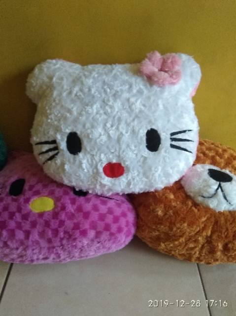 Bantal bulu kepala karakter size:L