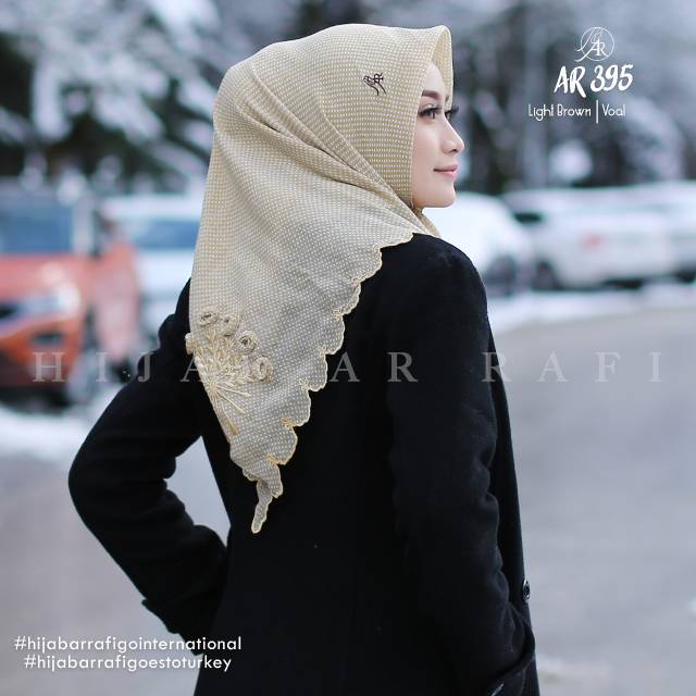 Segiempat polkadot ArRafi ~Ar 395 Hijab ArRafi