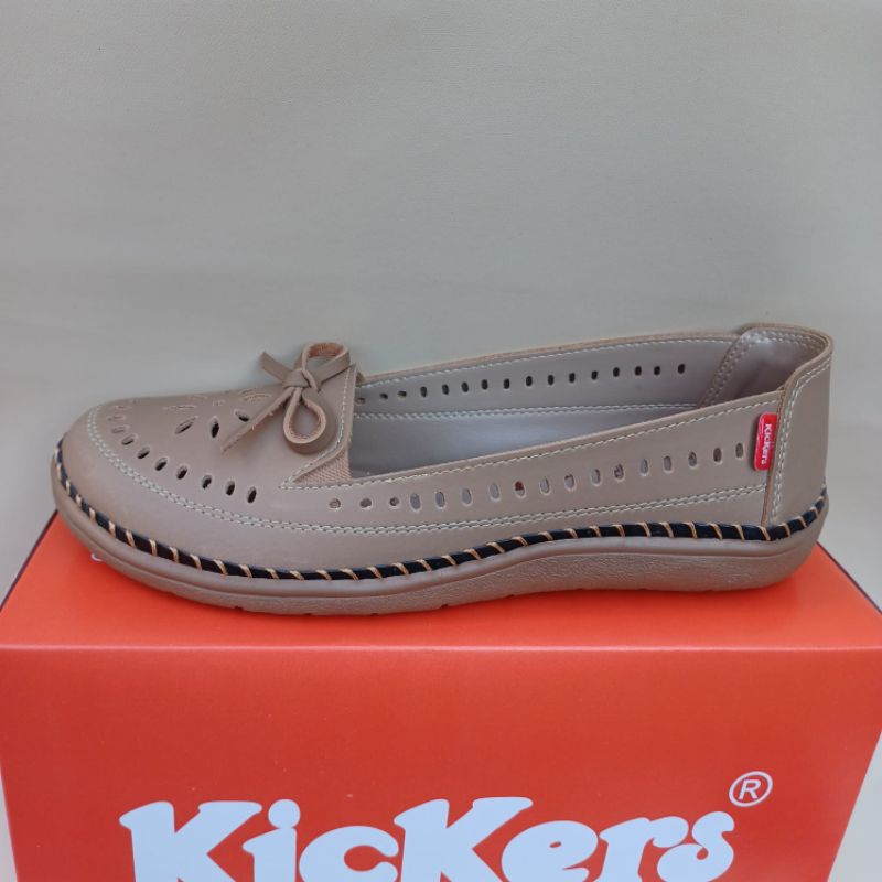 sepatu kickers wanita tersedia size jumbo murah kekinian 41-45. kode aulia 08