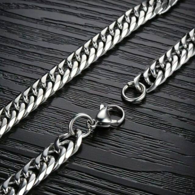 KALUNG TITANIUM MODEL RANTAI 60 CM DUA WARNA SILVER - EMAS