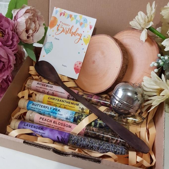

Best Product!!! Hampers Teh / Hampers Premium Artisan Flower Tea/Tisane /Hadiah Wisuda - Paling Diminati