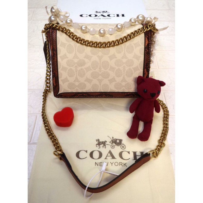 Coach Hutton Shoulder Snake J-Lo Beige