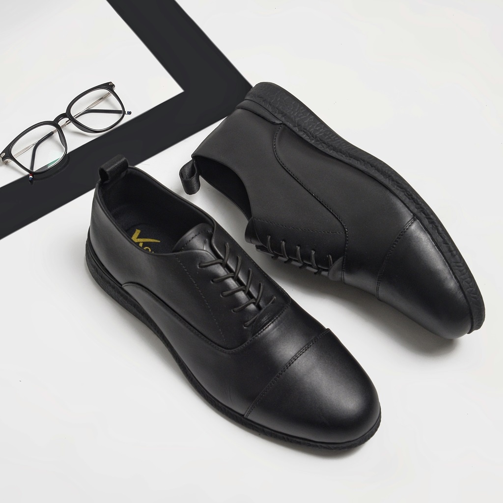 OXFORD 3.0 SERIES ORIGINAL x KENZIOS Sepatu Kulit Sapi Asli Hitam Pria Pantofel Formal Casual Tali Kerja Kantor Dinas Resmi Guru Kantoran Pesta Undangan Wedding Kondangan Nikah Wisuda Kuliah Genuine Leather Kenzio Footwear Keren Terbaru Kekinian Branded