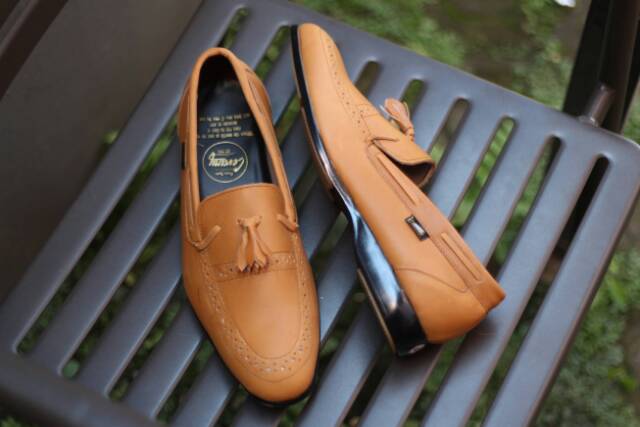 HARUS PUNYA SEPATU LOAFERS KULIT ASLI