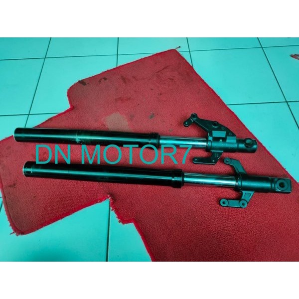 USD Up Side Down Yamaha R15 New Original Tabung Atas Bawah As Shock Depan R15 New Asli Ori