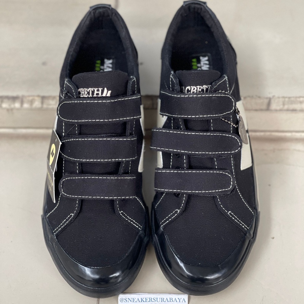 Macbeth Eliot Velcro Black Cement