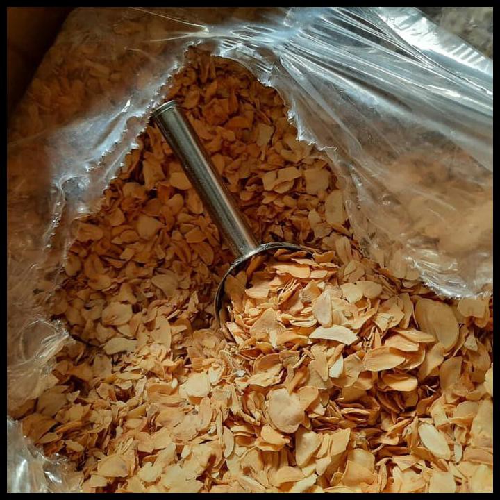 

Dried Garlic Flakes 35Gram / Bawang Putih Iris Kering 35Gr (Siap Saji)