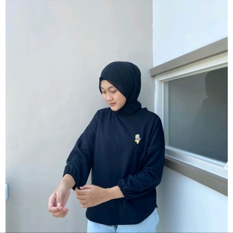 Preloved DISHY BT21 SWEATER