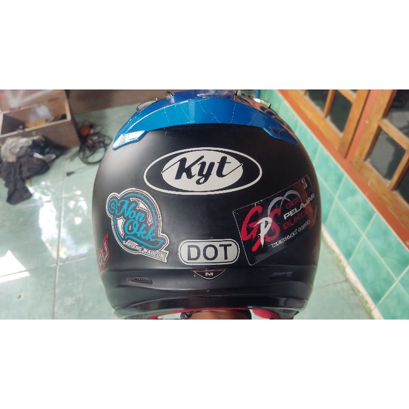 Helm kyt dj maru bekas