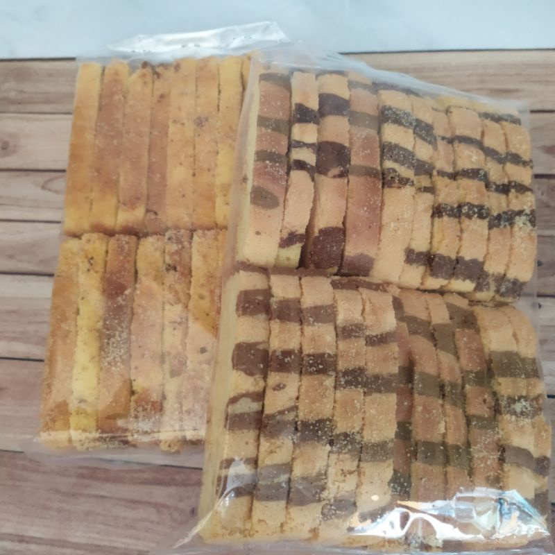 

Snack camilan oleh-oleh roti panggang / bolu panggang bolu loreng Pesta kriuk