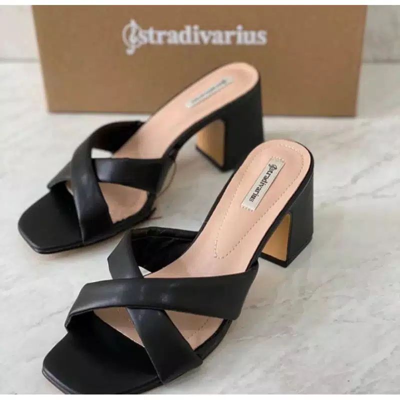 sandal wanita stradivarius
