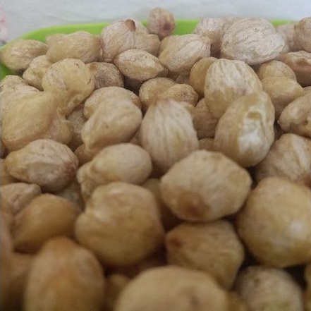 

Kemiri bulat 100 gram / kemiri keping 100 gram barang Fresh