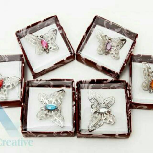 Souvenir pernikahan bros kupu eksklusif | Shopee Indonesia