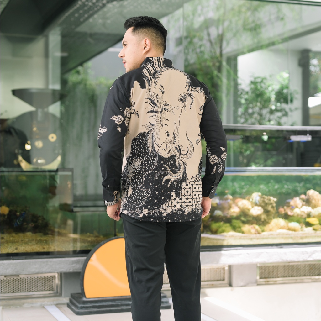 SRITI KASMARAN IRENG KEMEJA BATIK PRIA MASA KINI BAJU KEMEJA BATIK LENGAN PANJANG