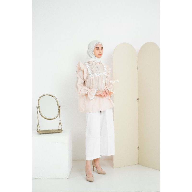 Atasan Wanita/ Blouse Lace / AERI BLOUSE