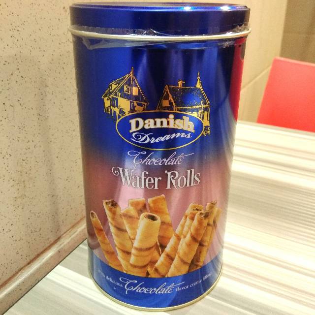 

Danish dreams chocolate wafer rolls 100gr