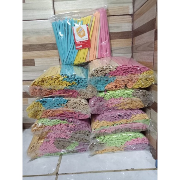 MIE GEPENG DAN MIE LIDI RAINBOW MANIS KILOAN