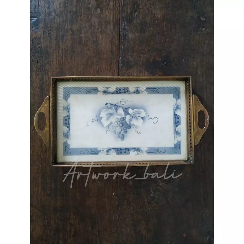 Nampan keramik antik