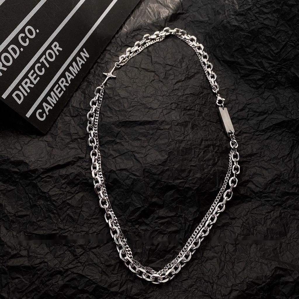 Kalung Rantai Bahan Titanium Steel Dengan Liontin Salib Aksen Berlian