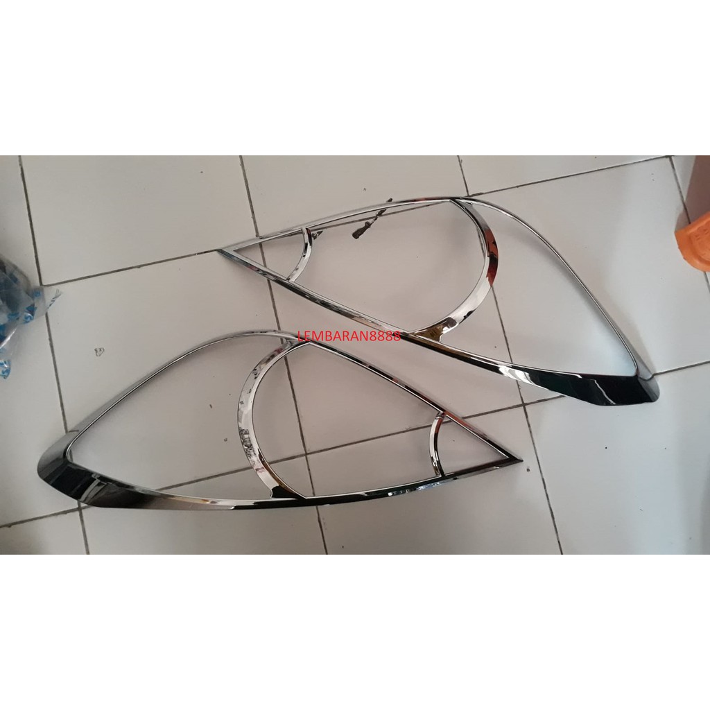 Garnish Lampu Depan Mobil New Innova 2008 Chrome