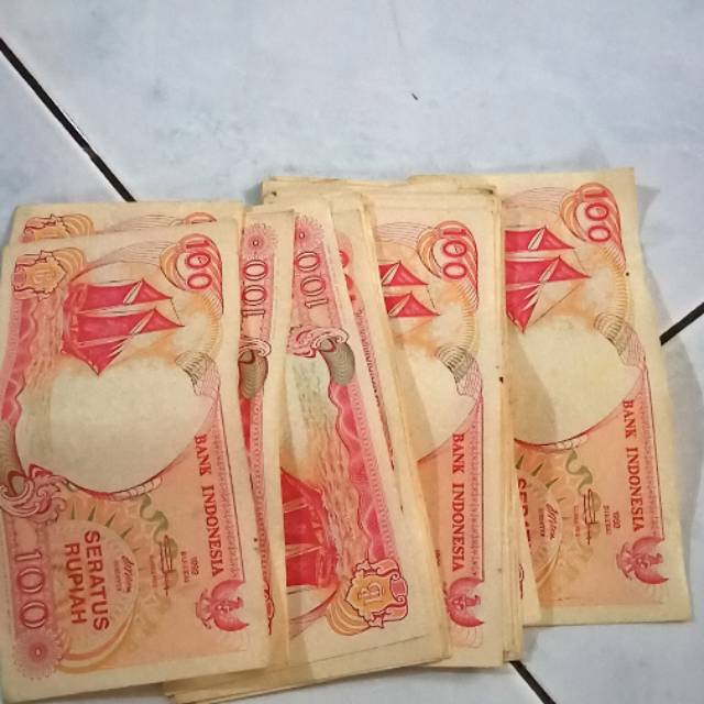 Uang pecahan Rp 100 rupiah lama/kuno