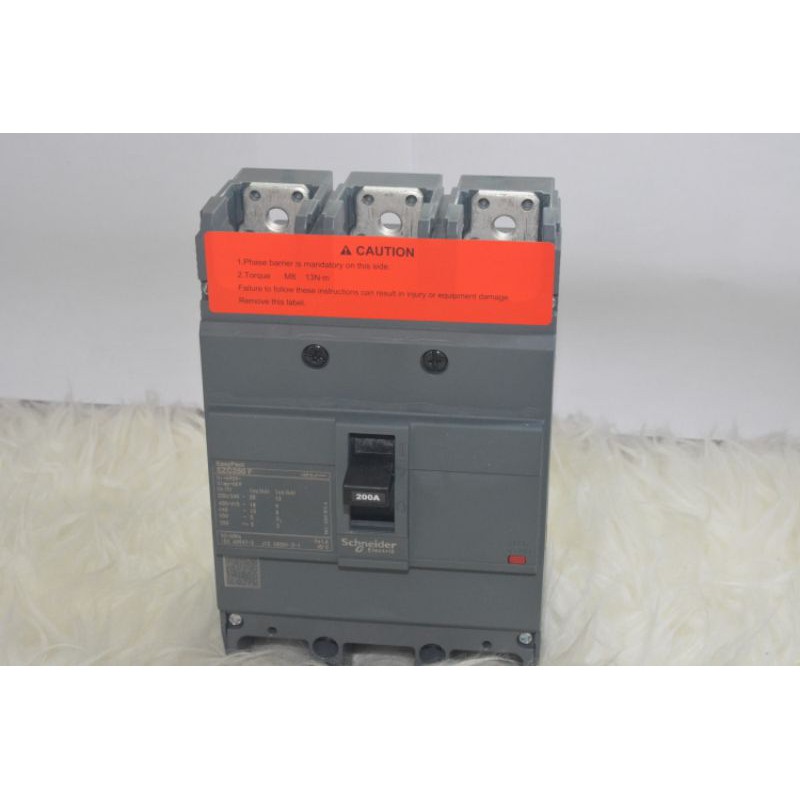 SCHNEIDER MCCB / NFB / EZC EASYPACT BREAKER 3P 200A EZC250F3200