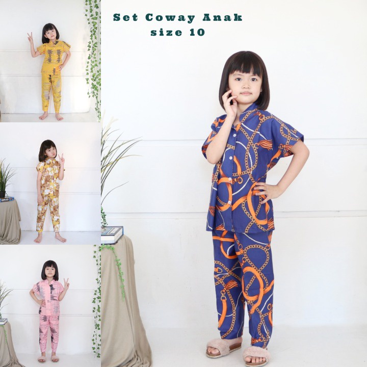 IZANY Piyama Anak / Set Coway size 10 Saten Apple Motif