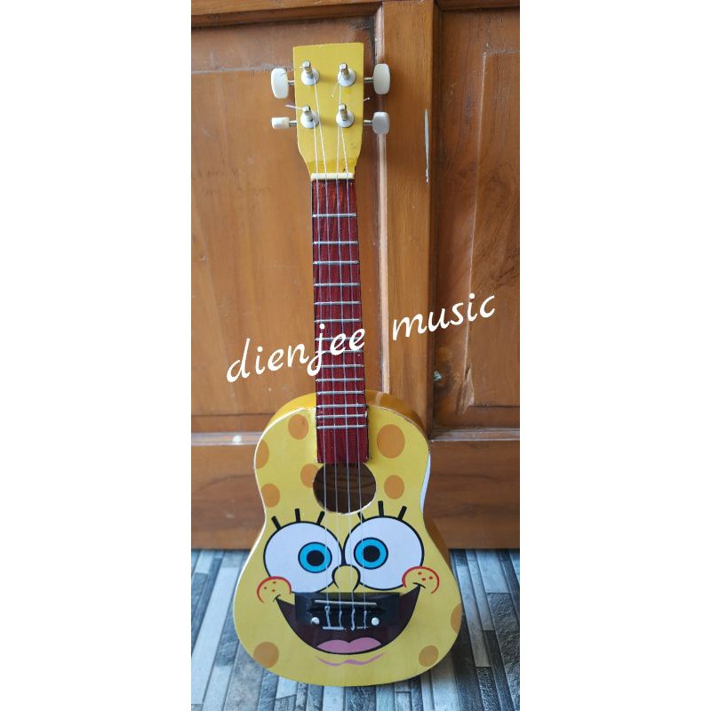 Ukulele/gitar ukulele motif kartun sponbob/kentrung/kado