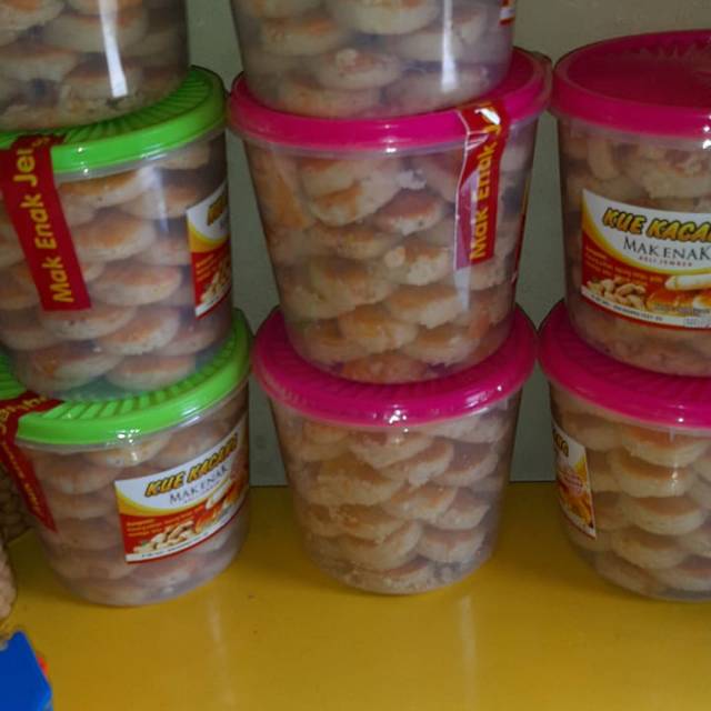 

Kue kacang