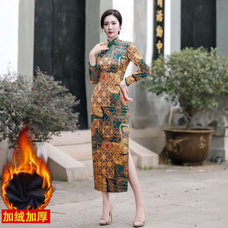 2022 autumn clothes New Retro cheongsam women's long style split temperament young style show Chines