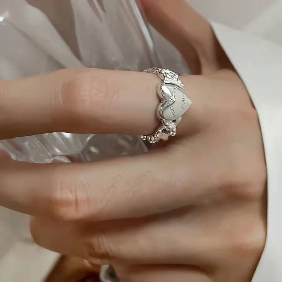 Cincin Berlian Gelombang Tidak Teratur Warna Silver Untuk Wanita