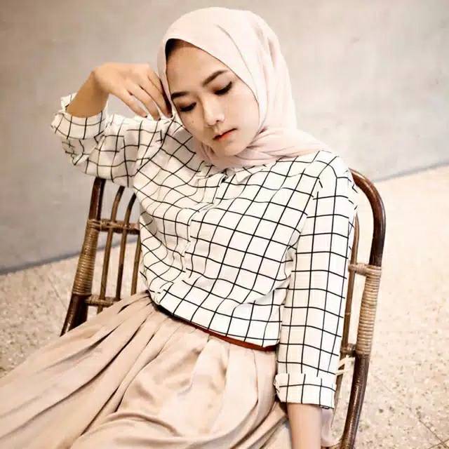 KEMEJA MOTIF KOTAK KOTAK WANITA